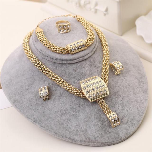 MINHIN Damen Zarte Gold Brautschmuck Sets Strass Anhänger Kragen Armband Kristall Ohrringe Ringe Hochzeit Zubehör